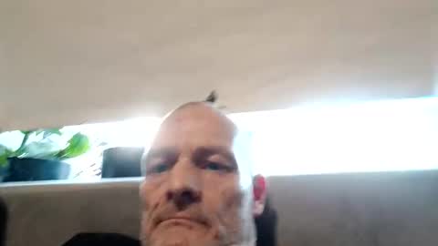 Snapshot of ragingzef69 chatting on 09.12.25 Bigthickdickinvic online show from 09.12.25