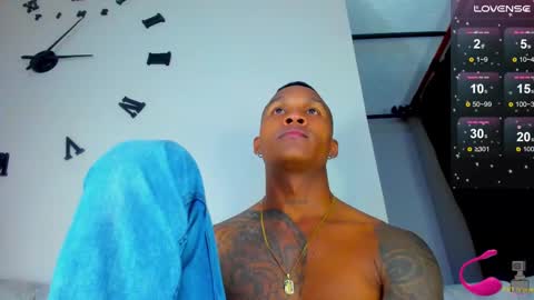 Snapshot of ragnarhot24 chatting on 02.28.25 Andres H online show from 02.28.25