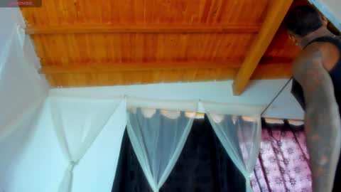 Snapshot of ragnarhot24 chatting on 11.13.25 Andres H online show from 11.13.25