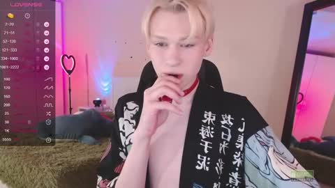 Snapshot of rainbow__salt chatting on 01.03.25 Mike online show from 01.03.25