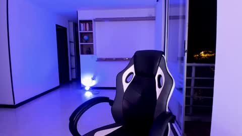 Jennyindependent model . online show from 01.19.25