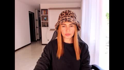 Jennyindependent model . online show from 10.15.25