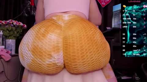 Laura online show from 12.05.25