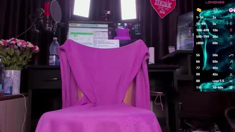 Laura online show from 01.06.26