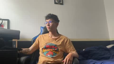 Snapshot of rakhubs chatting on 03.20.26 Enzo online show from 03.20.26