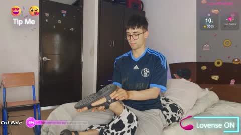 Snapshot of rakhubs chatting on 03.31.26 Enzo online show from 03.31.26