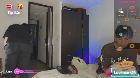 Snapshot of rakhubs chatting on 04.03.26 Enzo online show from 04.03.26