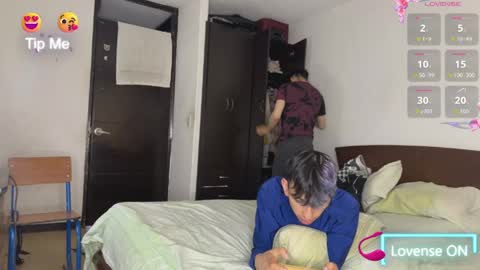 Snapshot of rakhubs chatting on 04.07.26 Enzo online show from 04.07.26