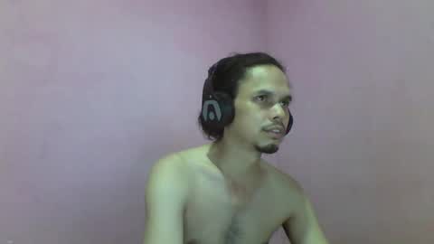 Snapshot of raku2386 chatting on 09.30.25 Ken online show from 09.30.25