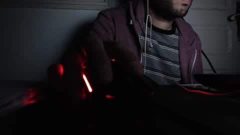 ramirolove3 online show from 12.16.25