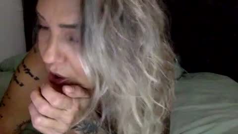 Mamakel online show from 10.13.25