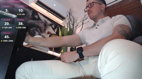 Snapshot of randylukehot chatting on 01.05.25 randylukehot online show from 01.05.25