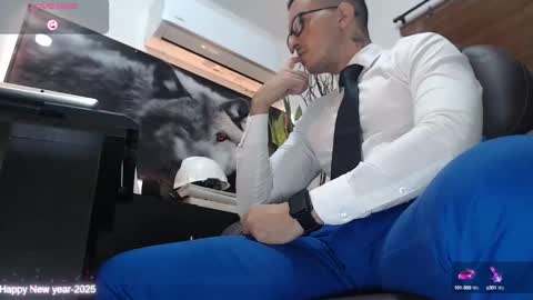 Snapshot of randylukehot chatting on 03.11.25 randylukehot online show from 03.11.25