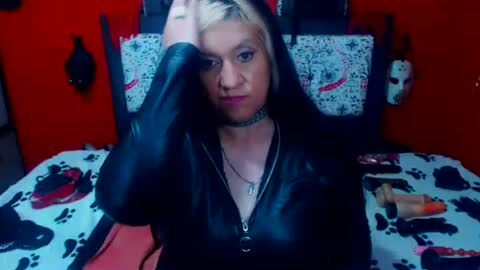 Snapshot of randymaturex01 chatting on 01.10.25 Sonia online show from 01.10.25