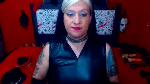 Snapshot of randymaturex01 chatting on 02.06.25 Sonia online show from 02.06.25