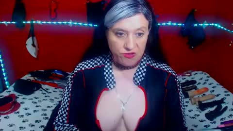 Snapshot of randymaturex01 chatting on 09.25.25 Sonia online show from 09.25.25