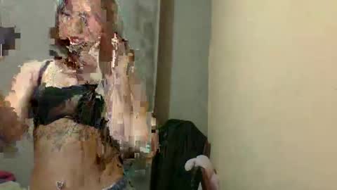 Snapshot of raquel2411 chatting on 02.25.26 raquel2411 online show from 02.25.26