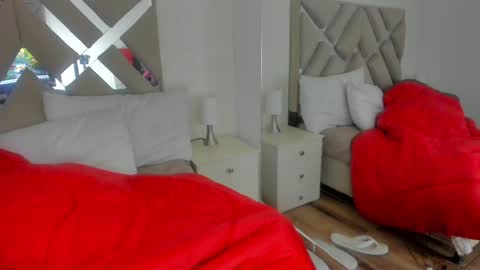 Snapshot of raquel_moore chatting on 02.04.25 Raquel Moore online show from 02.04.25