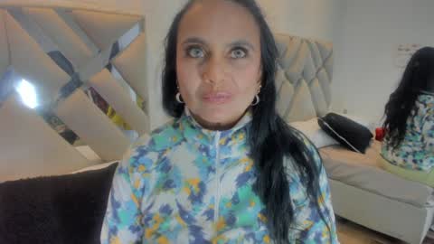 Snapshot of raquel_moore chatting on 02.08.25 Raquel Moore online show from 02.08.25