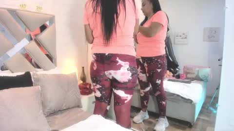 Snapshot of raquel_moore chatting on 11.13.25 Raquel Moore online show from 11.13.25