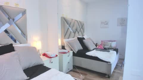 Snapshot of raquel_moore chatting on 12.01.25 Raquel Moore online show from 12.01.25