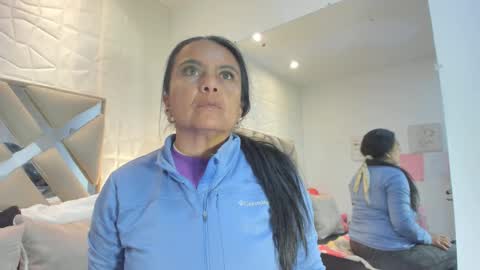 Raquel Moore  online show from 03.17.26