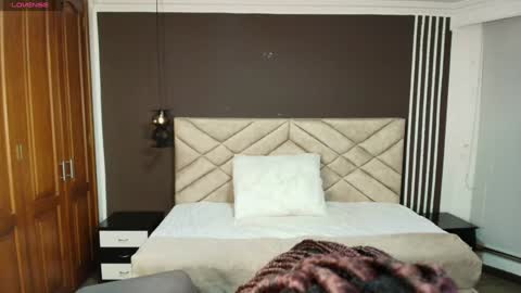 Raquel online show from 02.04.25