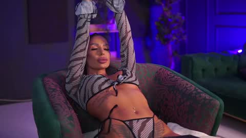 Raquelle online show from 01.14.25