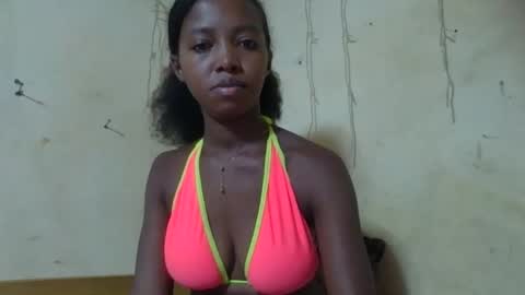 Snapshot of rasoanirinaa chatting on 03.17.26 rasoanirinaa online show from 03.17.26