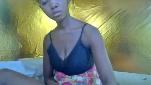 Snapshot of rasoanirinaa chatting on 06.18.26 rasoanirinaa online show from 06.18.26