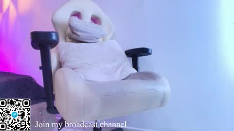 Snapshot of rave_paradise chatting on 10.16.25 online show from 10.16.25