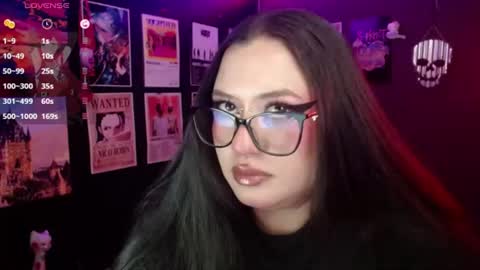 Snapshot of raven_darkk chatting on 06.26.26 Raven online show from 06.26.26