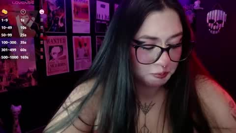 Snapshot of raven_darkk chatting on 07.03.26 Raven online show from 07.03.26