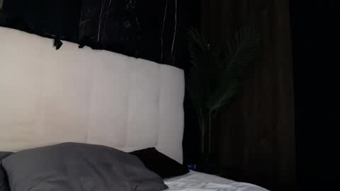 Raven Foxxy online show from 05.16.26