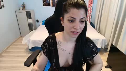 raven_haired_goddess online show from 05.14.26