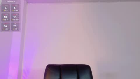 Isaindepent model online show from 03.24.26