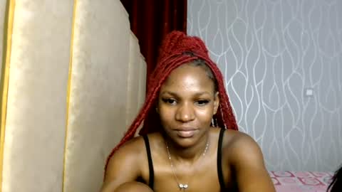 Snapshot of raven_luxe chatting on 06.11.26 Raven online show from 06.11.26