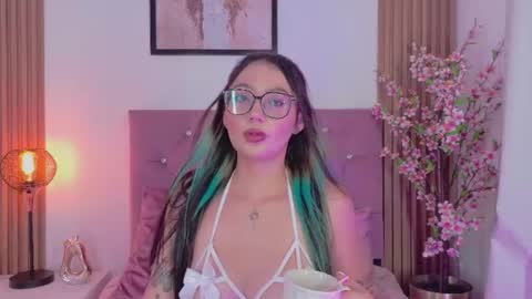 ravena_queen online show from 07.18.26