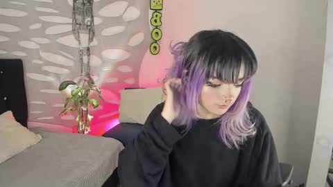 ravencollen online show from 10.19.25