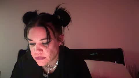 Snapshot of ravenrayyy chatting on 02.16.26 Raven Ray online show from 02.16.26