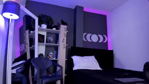 Raven Witch online show from 01.14.25