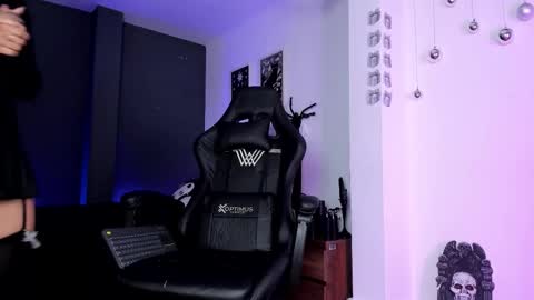 Raven Witch online show from 01.10.26