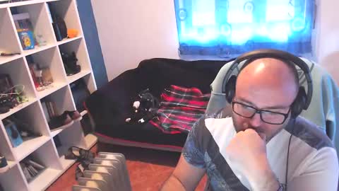 ravingr3d3 online show from 02.25.25