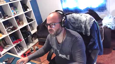 ravingr3d3 online show from 10.29.25