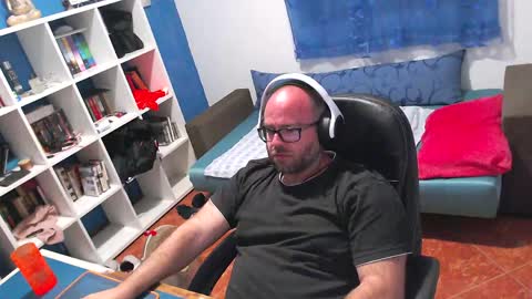 Snapshot of ravingr3d3 chatting on 06.04.26 ravingr3d3 online show from 06.04.26
