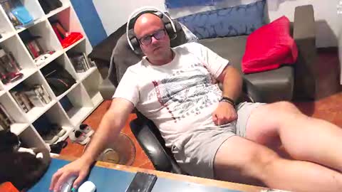 Snapshot of ravingr3d3 chatting on 06.15.26 ravingr3d3 online show from 06.15.26