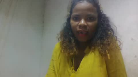 Snapshot of ravomamy chatting on 11.13.25 ravomamy online show from 11.13.25