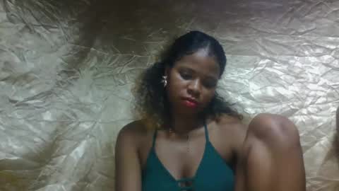 Snapshot of ravomamy chatting on 11.28.25 ravomamy online show from 11.28.25