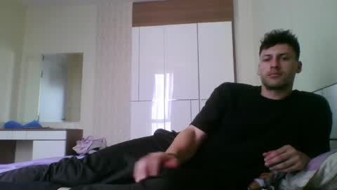 Snapshot of rawdr3 chatting on 04.24.26 rawdr3 online show from 04.24.26