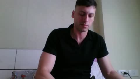 Snapshot of rawdr3 chatting on 04.30.26 rawdr3 online show from 04.30.26
